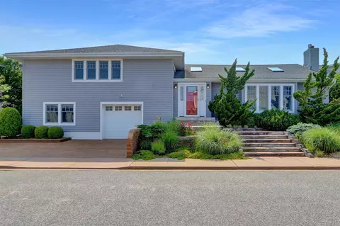 62 Woodhail St, Lido Beach, NY 11561