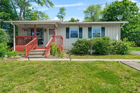 69 Wickham Dr, Warwick, NY 10990