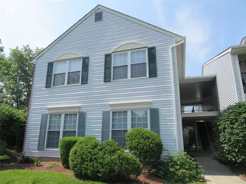 1 Brook Dr #13, Washingtonville, NY 10992