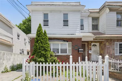 13421 Hawtree St, New York, NY 11417