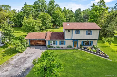 33 Mccall Pl, Newburgh, NY 12550