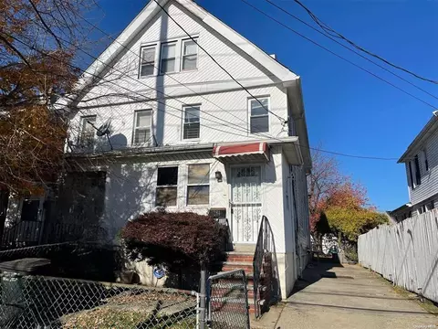 284 Bayview Ave, Inwood, NY 11096