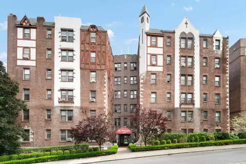 312 Main St #4F, White Plains, NY 10601