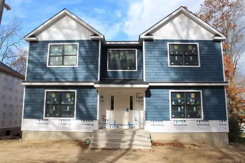 758 Connecticut View Dr, Oyster Bay, NY 11771