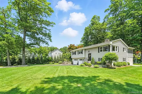 69 Clove Brook Dr, Philipstown, NY 10516
