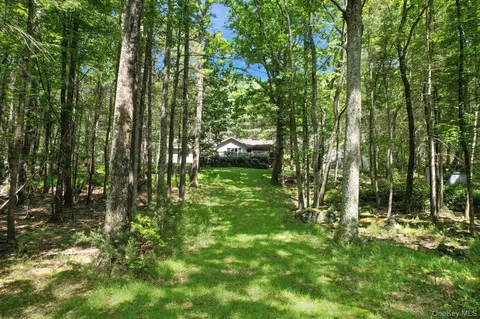 141 Mountain Laurel Ln, Lumberland, NY 12737