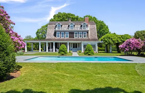 107 Quogue St, Quogue, NY 11959