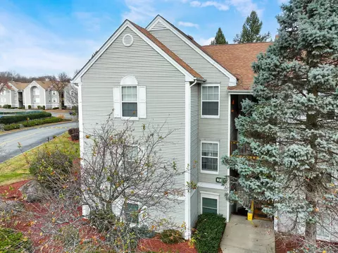 1025 Washington Grn, New Windsor, NY 12553