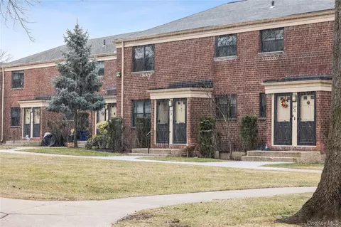 217-14 73rd Ave #1ST, Oakland Gardens, NY 11364