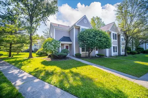 97 Creekside Cir, Ramapo, NY 10977