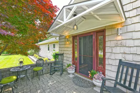 64 Champlin Ave, Bellport, NY 11713
