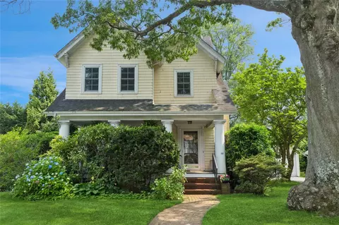 58 Garden St, Garden City, NY 11530