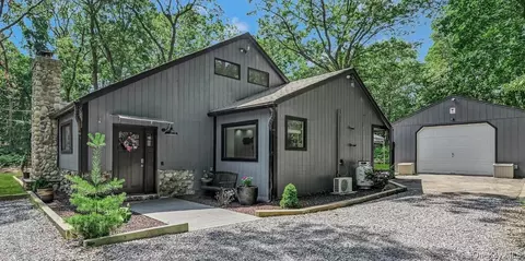 466 Canal Rd, Port Jefferson Station, NY 11776