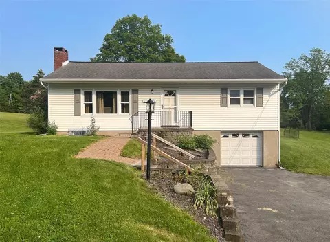 74 E Ridge Rd, Warwick, NY 10990