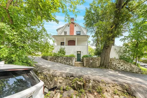 22 N Goodwin Ave, Greenburgh, NY 10523