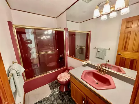 Bath - 71 Saddleback Ridge Rd, Shawangunk, NY 12589 photo 1 of 2
