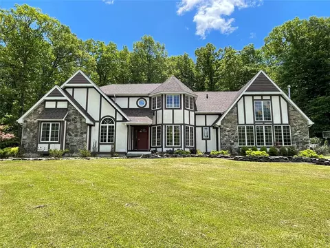 71 Saddleback Ridge Rd, Shawangunk, NY 12589