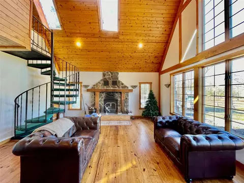 Living - 71 Saddleback Ridge Rd, Shawangunk, NY 12589 photo 4 of 12