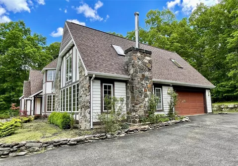 Exterior - 71 Saddleback Ridge Rd, Shawangunk, NY 12589 photo 4 of 7
