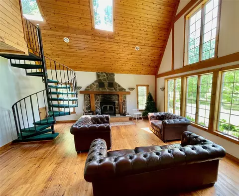 Living - 71 Saddleback Ridge Rd, Shawangunk, NY 12589 photo 10 of 12