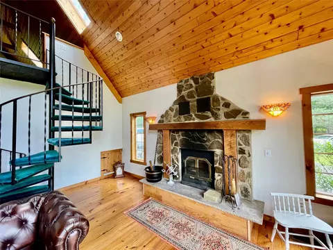 Living - 71 Saddleback Ridge Rd, Shawangunk, NY 12589 photo 2 of 12