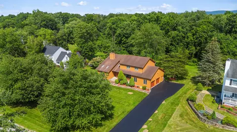 79 Saddle Ridge Dr, East Fishkill, NY 12533