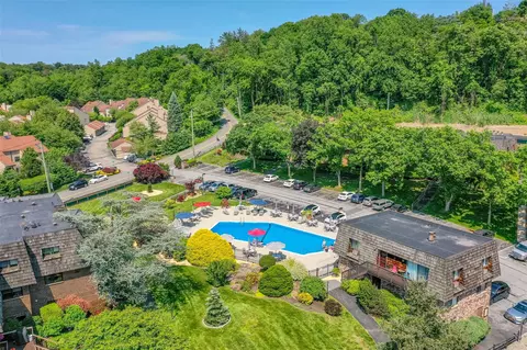 7-05 Briarcliff Dr S, Ossining, NY 10562