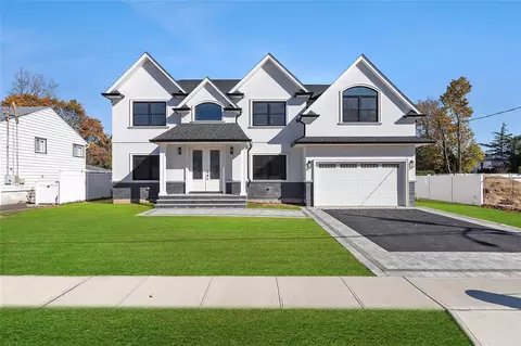 17 Madison Ave, Jericho, NY 11753