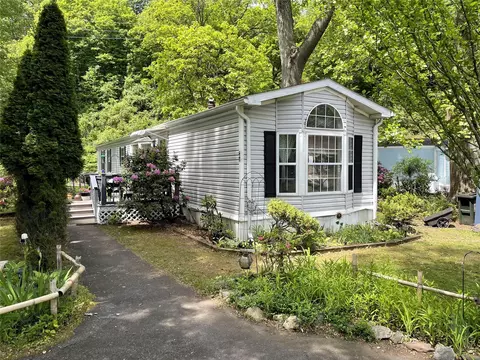 48 Josephine Ave, Rosendale, NY 12472