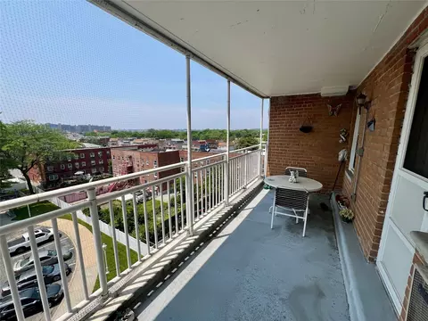 86-11 151 Ave #5M, Howard Beach, NY 11414