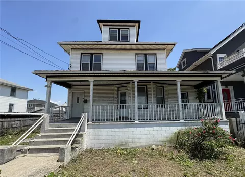 450 Beach 69th St, New York, NY 11692