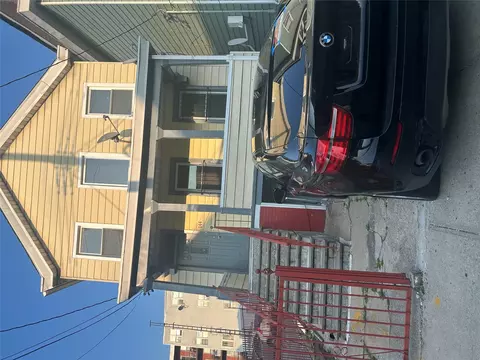 144 Waverly St, Yonkers, NY 10701