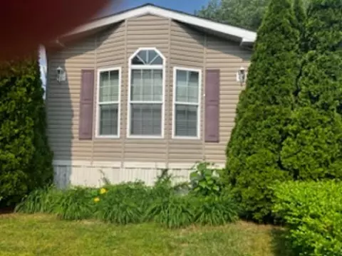 1661 Old Country Rd #301, Riverhead, NY 11901