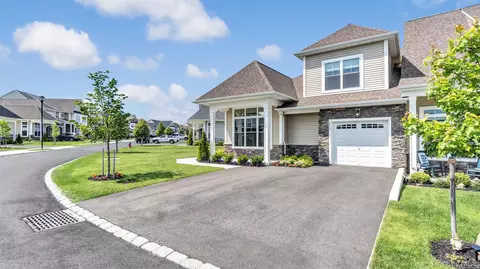 333 Wavell Ave, Yaphank, NY 11980