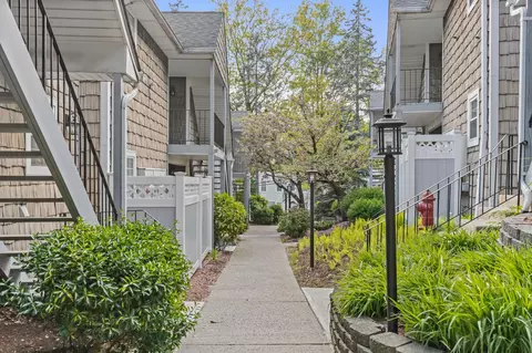 130 N Kensico Ave #14, White Plains, NY 10604