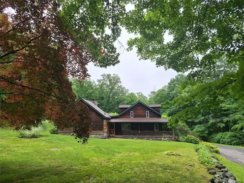 1002 Kitchawan Rd, Ossining, NY 10562