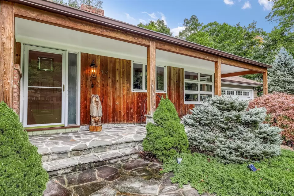 Exterior - 47 Mayer Dr, Ramapo, NY 10901 photo 4 of 9
