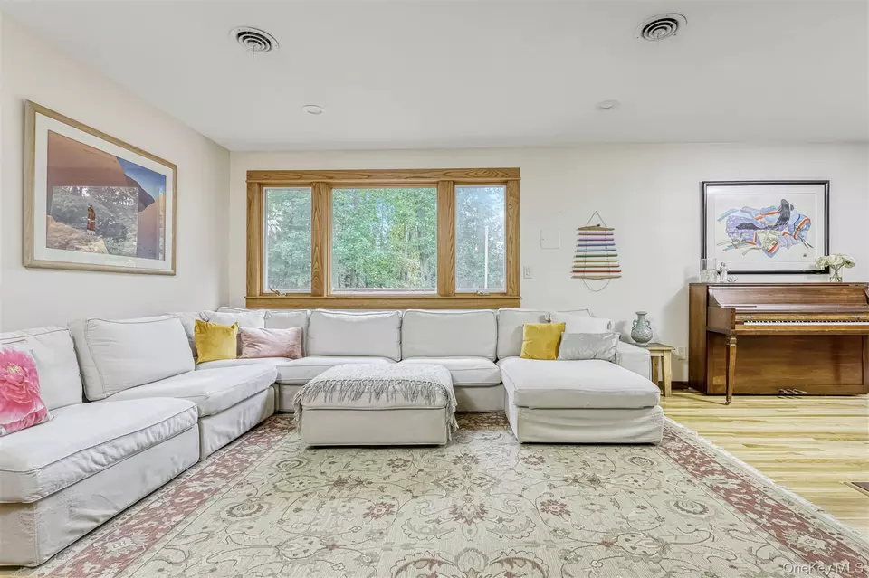 Living - 47 Mayer Dr, Ramapo, NY 10901 photo 2 of 2