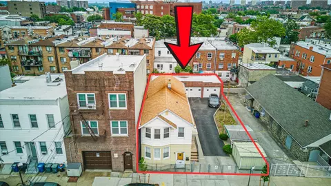 10364 52nd Ave, New York, NY 11368