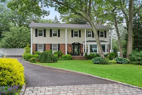 22 Arleigh Rd, East Northport, NY 11731