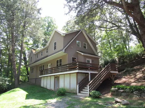 101 Bundy Hill Rd, Holmes, NY 12531