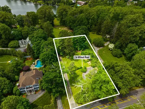 236 Wilmot Rd, New Rochelle, NY 10801
