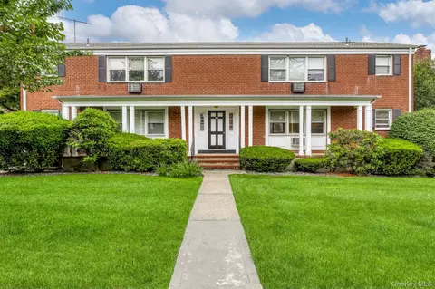 29 Bon Aire Cir #8212, Ramapo, NY 10901