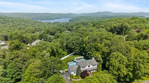 48 Lindy Dr, Carmel, NY 10512