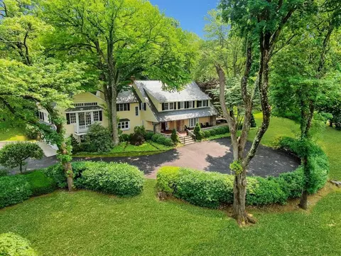 24 Eton Rd, Scarsdale, NY 10583