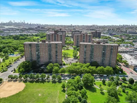 825 Morrison Ave #16A, New York, NY 10473