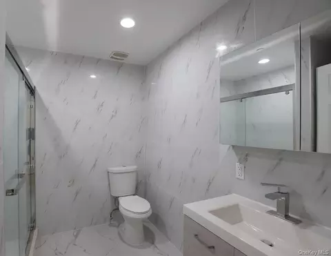 Bath - 134-43 Maple Ave # 2A, New York, NY 11355 photo 2 of 4