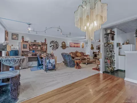 241-20 Northern Blvd #6J, New York, NY 11362