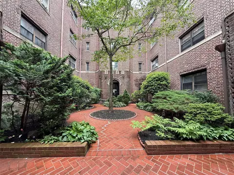 240 Halstead Ave #C8, Harrison, NY 10528
