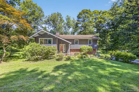 47 Carol Dr, East Fishkill, NY 12533